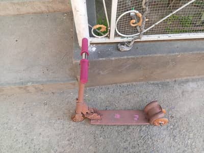 new scootie best condition for sale pink colour