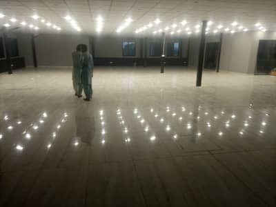 2 Kanal Office Space Hall for Rent in Gulberg Main Road for Any IT Company or Any Multinational Company Head Office Setup or Any Bank Head Office (Call center + Software house + Marketing Office & Other Setup as You Want)