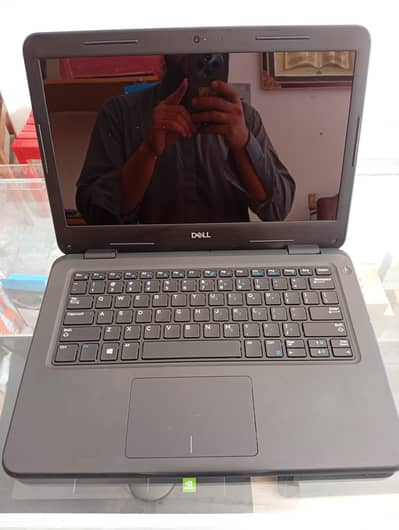Dell laptop Latitude 3300 – Touchscreen Available