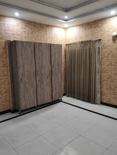 Aesthetic Upper Portion Of 10 Marla For rent Is Available