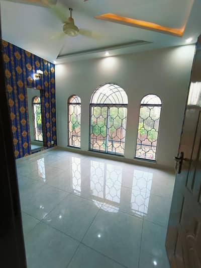 10 Marla brand new 2nd floor available for rent in jubilee town opposite