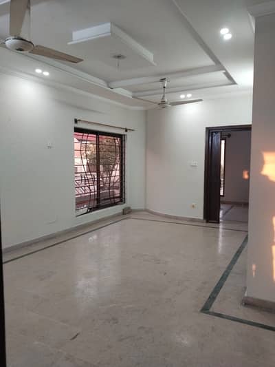 10 Marla Upper Portion For Rent | Prime Location | Family Only