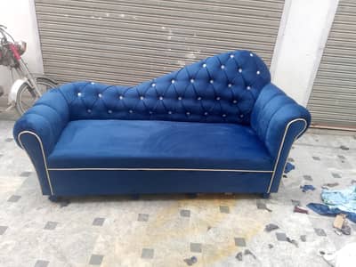 Dewan sofa