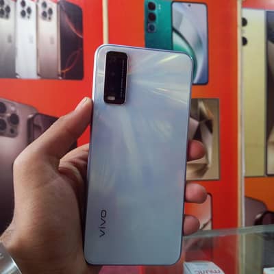vivo y20 RAM 4/64 کنڈیشن 10/8 جینون فون