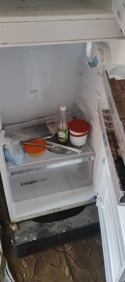 Dawlance ki h bht achi h bs use bht km ki h