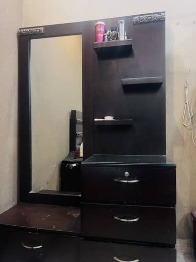 Wooden dressing table for sale