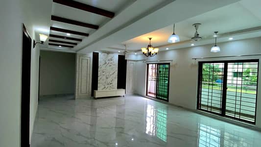 10 Marla New Design Flat For Rent.