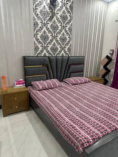 Double bed king size for sale