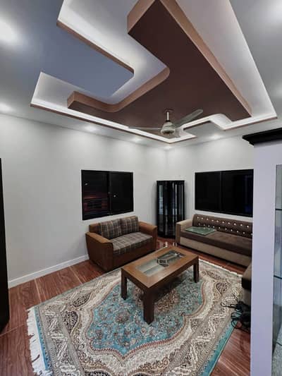 2 bedrooms drawing dine Saddar