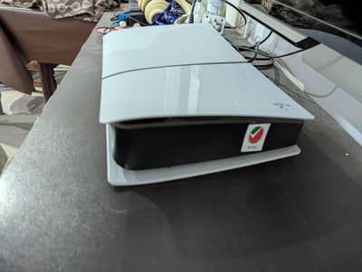 PS5 SLIM DIGITAL 1TB FORTNITE EDITION CONDITION(10/10) + 2 CONTROLLERS