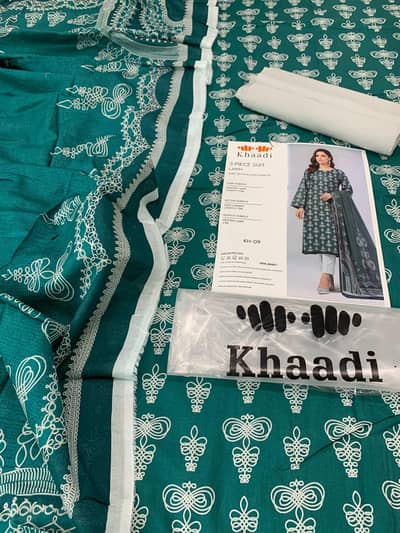 Brand 3pc Availeable at Discounted Price.