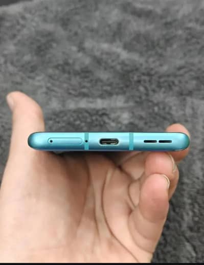 oneplus 8 pro hai Kisi kism ka koi masala Nahin hai bilkul new