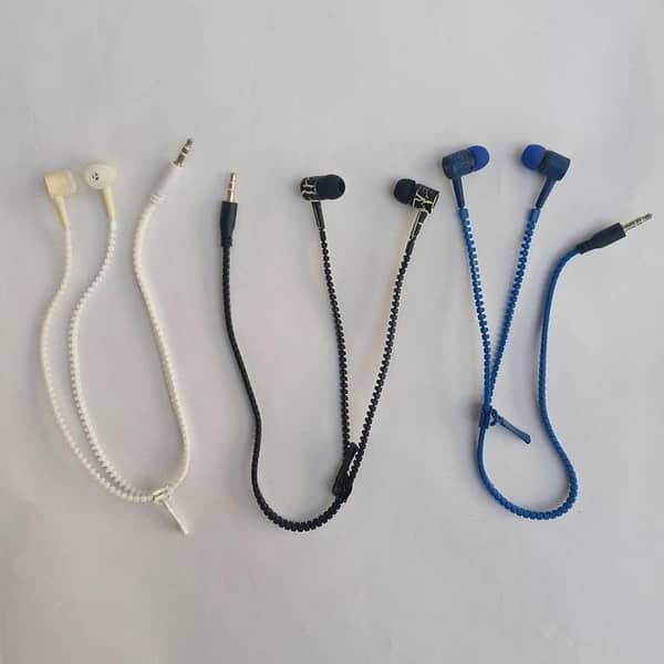 Zipper Handsfree MP3 Earbuds with FM Radio Support Stereo Bass Clear Sound