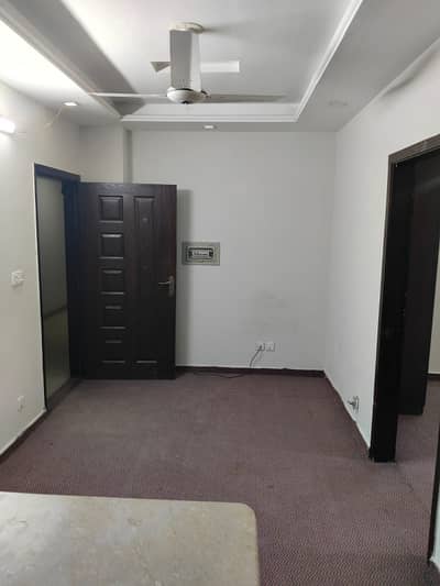 Two-bedroom unfurnish apartment available for rent