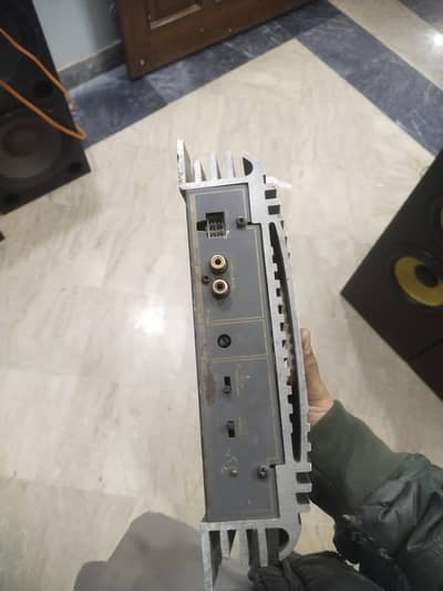 2chnnal Amplifier Japanese