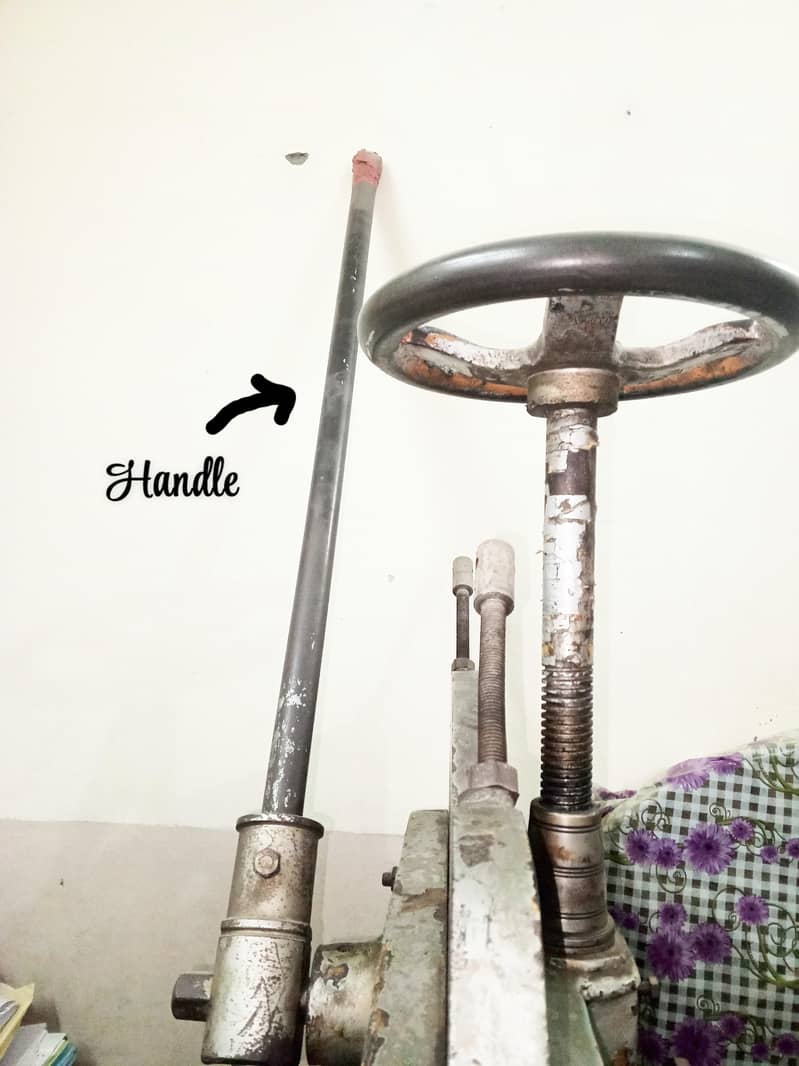 Paper Cutting Machine 2