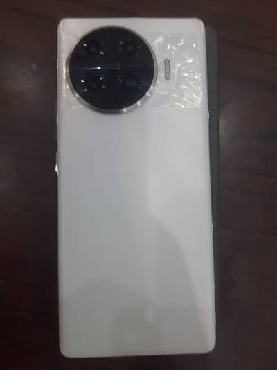 Tecno spark 20 pro. box charger ha sath no open no repair. 03280821149