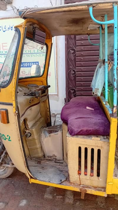 Auto Rickshaw 4 stoke 2017 model Tez Raftar