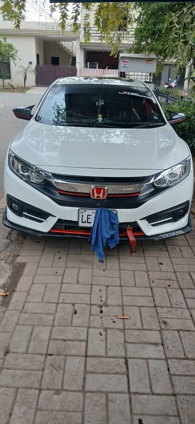 Honda civic 1.8 oriel . 2017