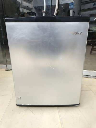 Haier room size fridge all okay/0321/080/77/77/