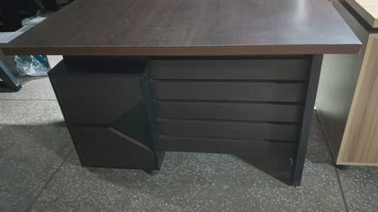 Study Table/Computer Table/conferance table/workstation/execuitve