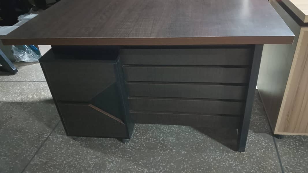 Study Table/Computer Table/conferance table/workstation/execuitve 9