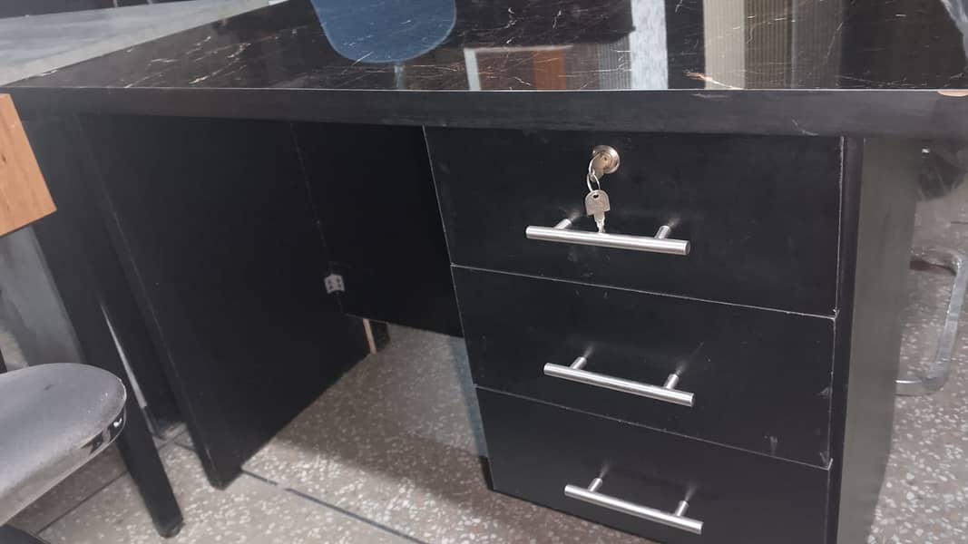 Study Table/Computer Table/conferance table/workstation/execuitve 7