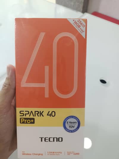 spark 40 pro Plus