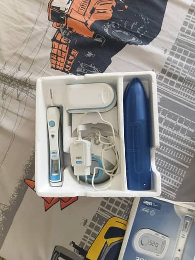 BRAND NEW ORAL B TRIUMPH ELECTRIC BRUSH