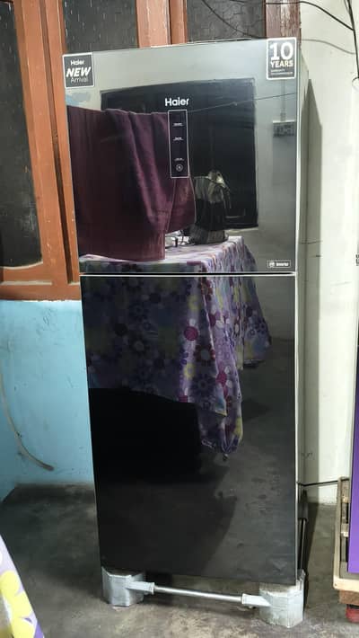 Haier tech display class dor bilkul new condition koe falt nai resenal