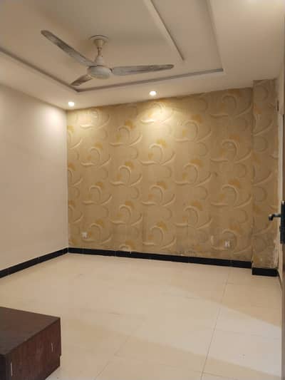 Two-bedroom unfurnish apartment available for rent