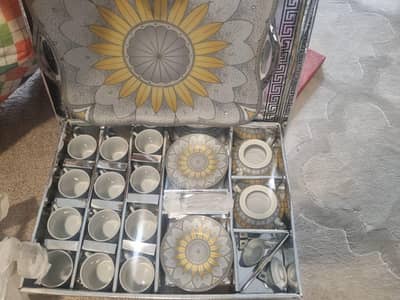 Dinner/Tea Set 31 piece