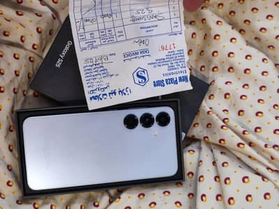 SAMSUNG S25 WITH COMPLETE BOX  SNAPDRAGON