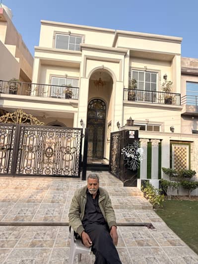 10 Marla Brand New Luxury House For Sale In Bahria Town Lahore.