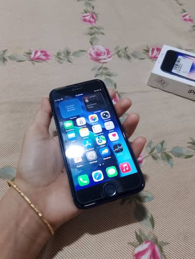 Iphone se 2022 with box
