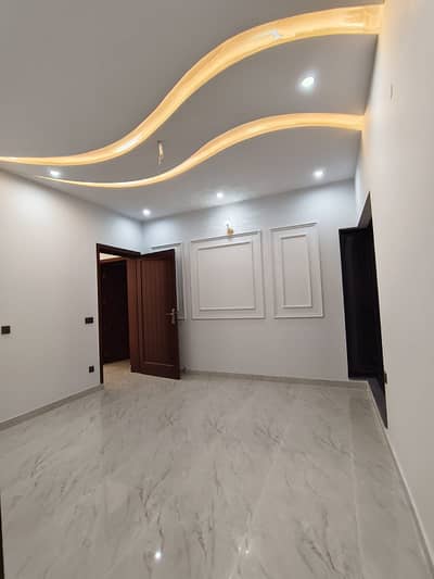 10 marla lower portion for rent LDA Avenue 1 Block