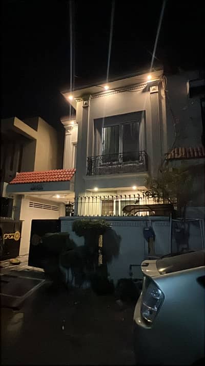 DHA Phase 3, Sector XX, 05 Marla, 03 Bed, Luxurious House For Sale.