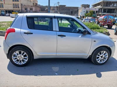 Suzuki Swift DX 1.3 Model 2011