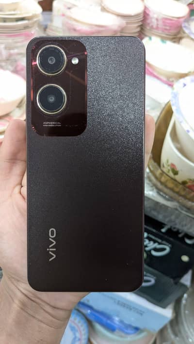 Vivo y18 6/128 with Box & charger