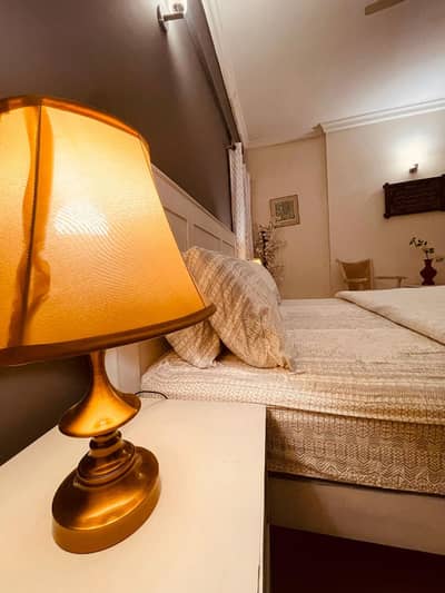 2 bed flat available for per day in islamabad