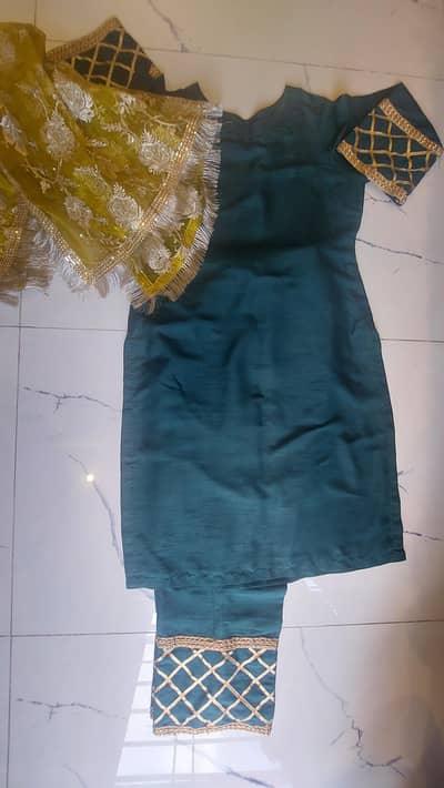 Green Mehndi Outfit – Stylish Preloved Suit