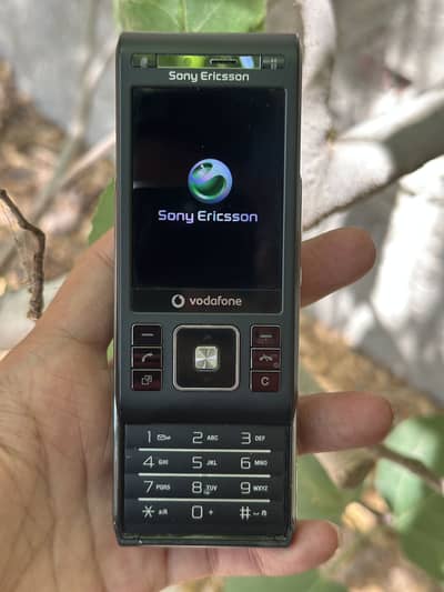 Sony Ericsson C905 Slide Phone non PTA