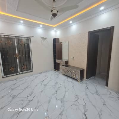1 Kanal Upper portion available for rent new type Wapda Town ph1 block k1