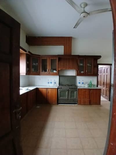 1 Kanal Lower Portion Available For Rent Wapda Town Ph1 Block J1