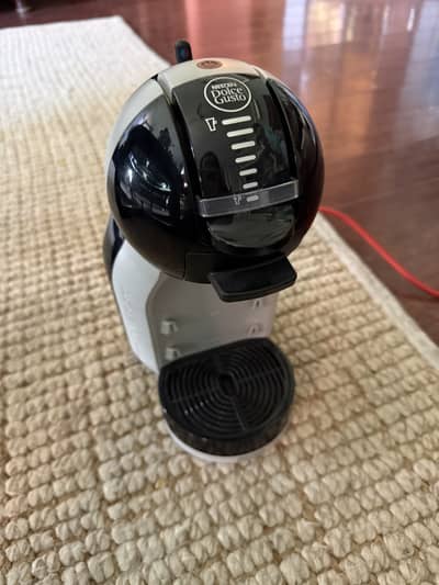Nescafé dolce gusto coffee machine