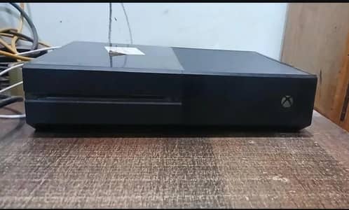XBOX ONE 1TB.