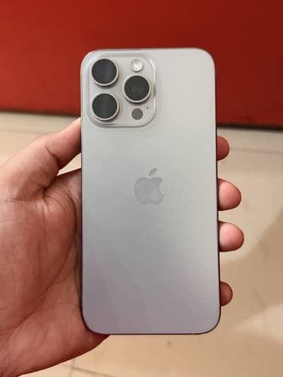 IPhone 15 pro max factory unlock