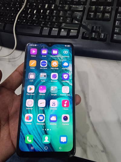 VIVO S1 urgent for Sale 8 256 with heavy timing. just in 16500