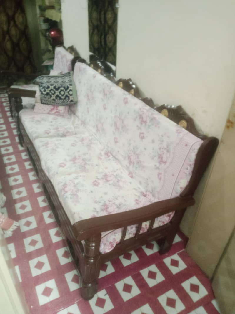 Sofa Set With Table 0