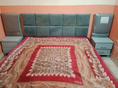 Complete Bedroom Set – Bed-Dressing Table & Wardrobe | Good Condition